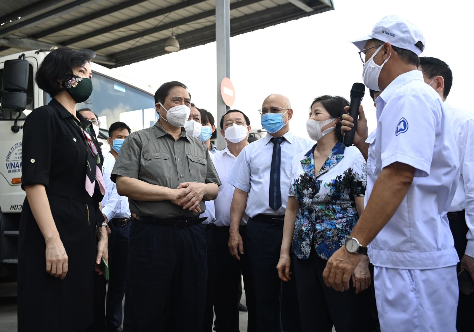 Thủ tướng Chính phủ đánh giá Vinamilk là đơn vị điển hình trong việc “vừa sản xuất, vừa chiến đấu” góp phần thực hiện mục tiêu kép của Nhà nước